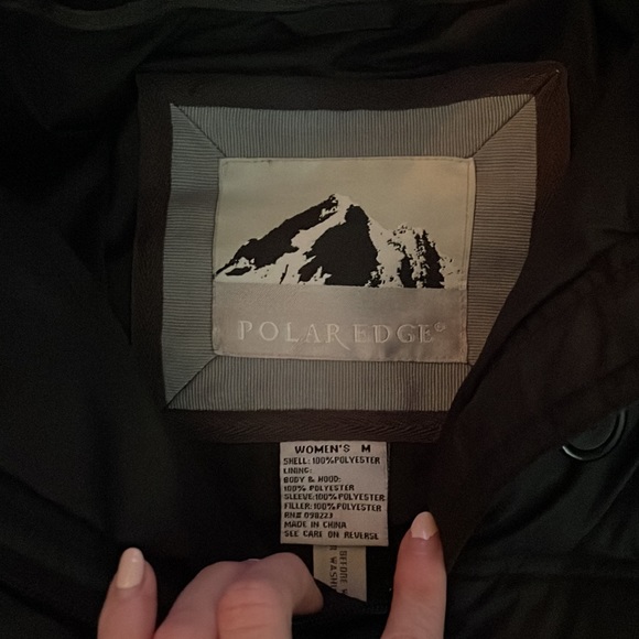 Polar edge black puffer jacket. Size medium - Picture 8 of 8